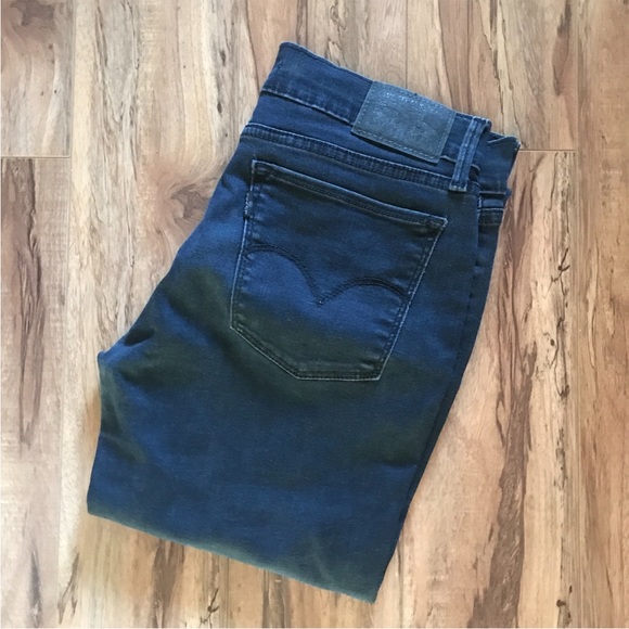 Levi’s 710 Skinny Jeans - Picture 2 of 4